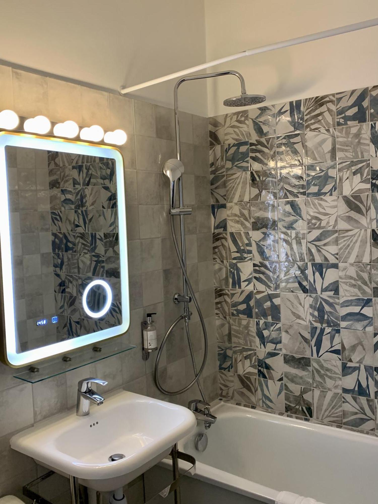 Ambassadeur Hotel - Cherbourg Port De Plaisance Luaran gambar